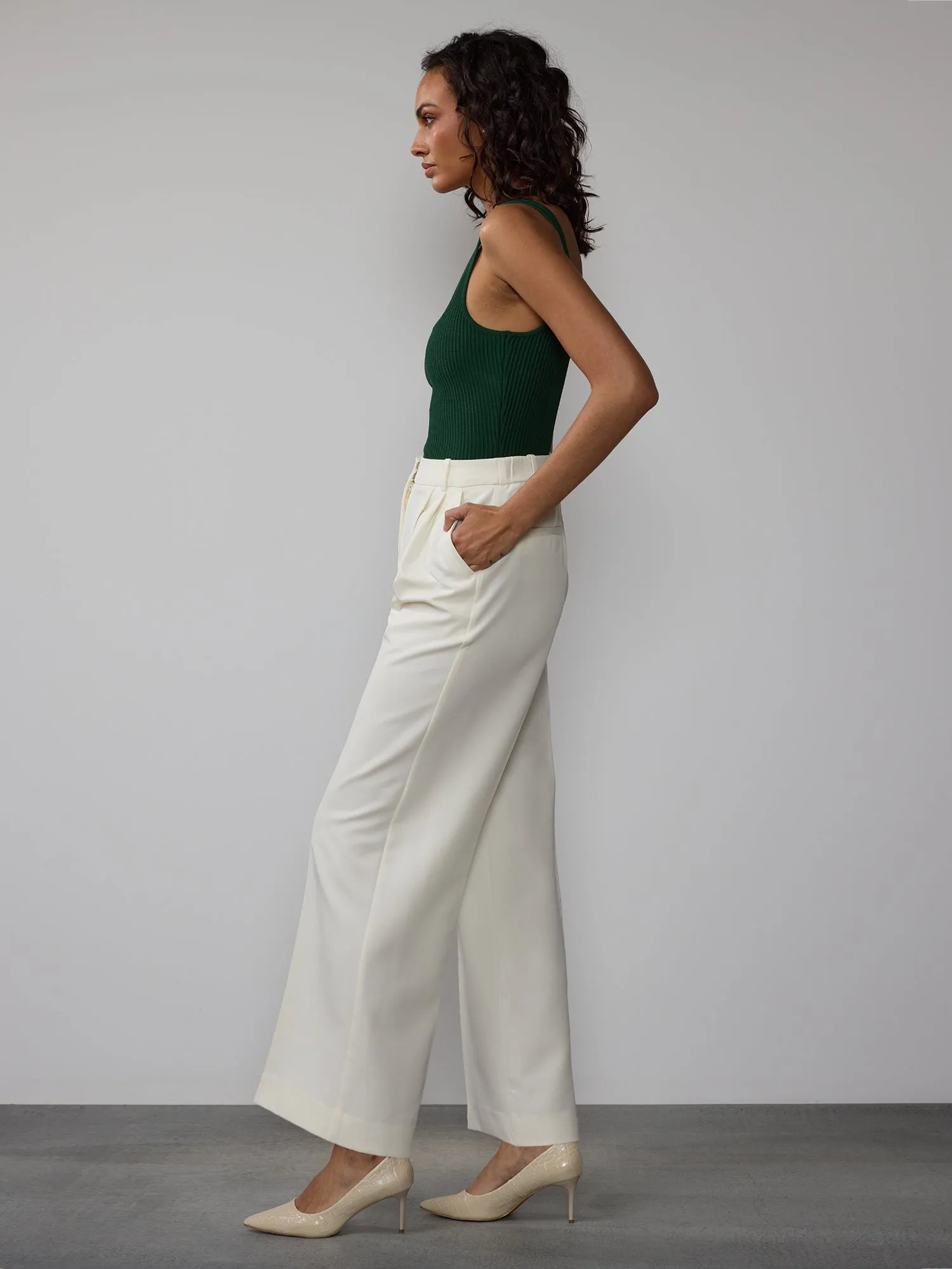 Curvy Wide Leg Pleated Pant