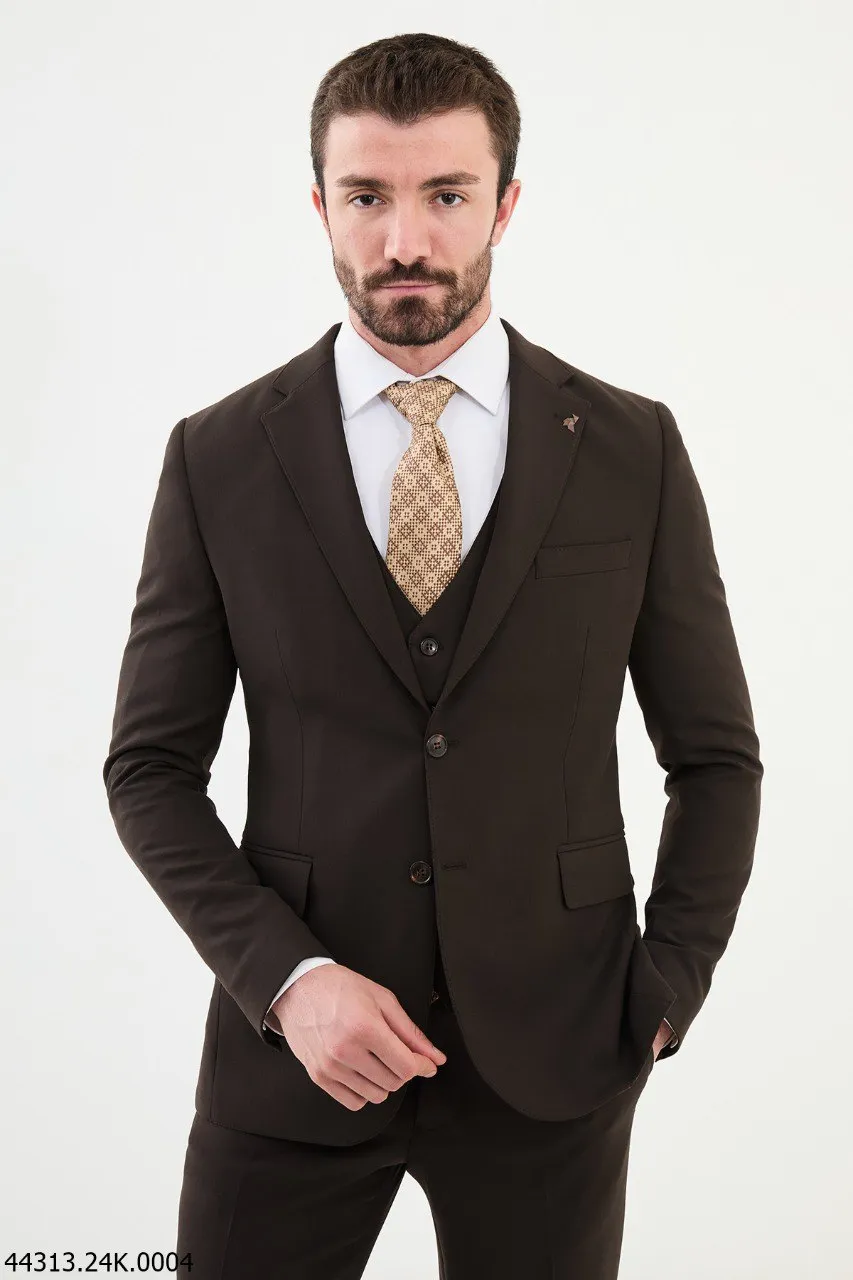 Men's Brown Three-Piece Suit – Winter Elegance for Weddings, Business, and Festive Events.