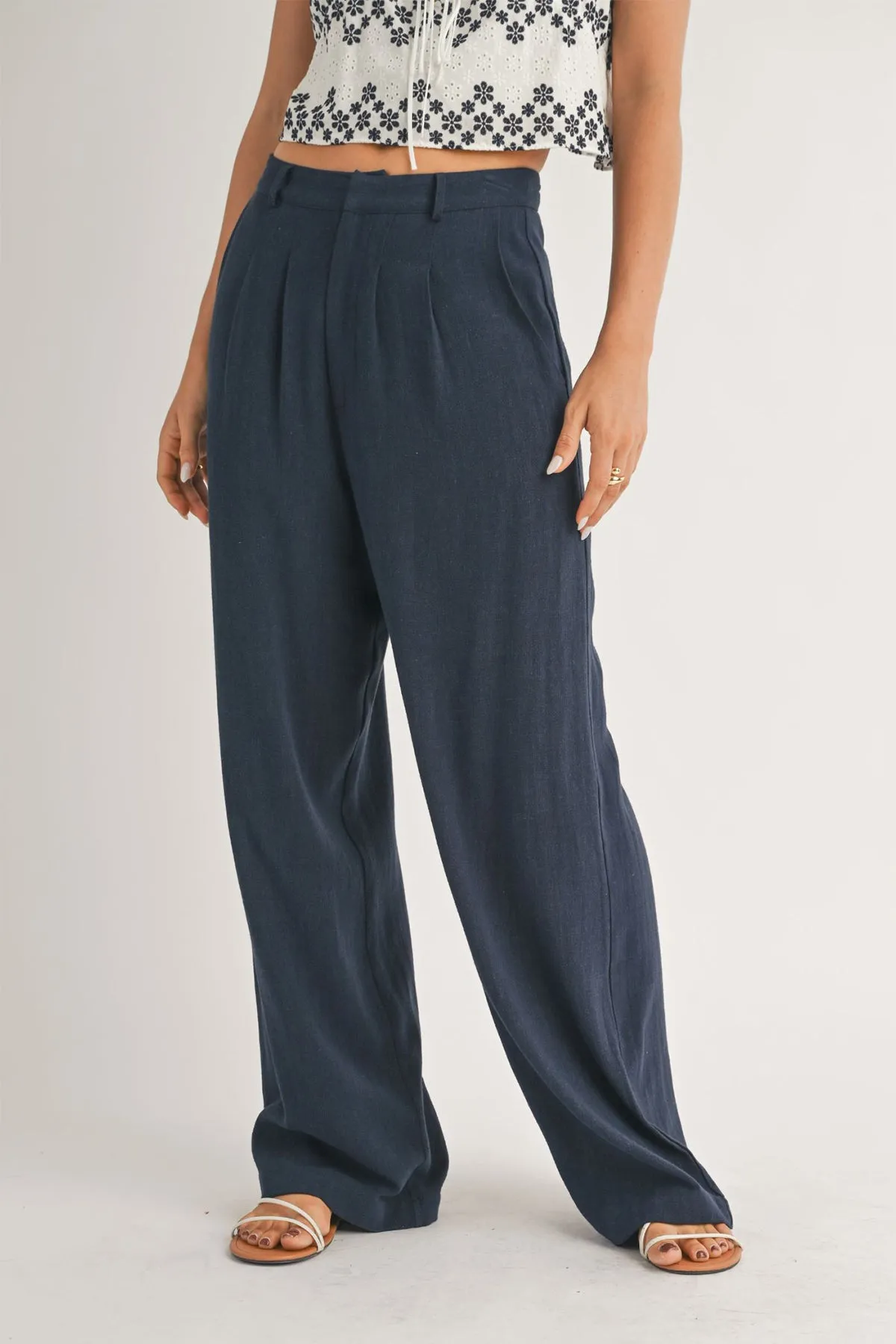 SANDY COVE PLEATED PANTS